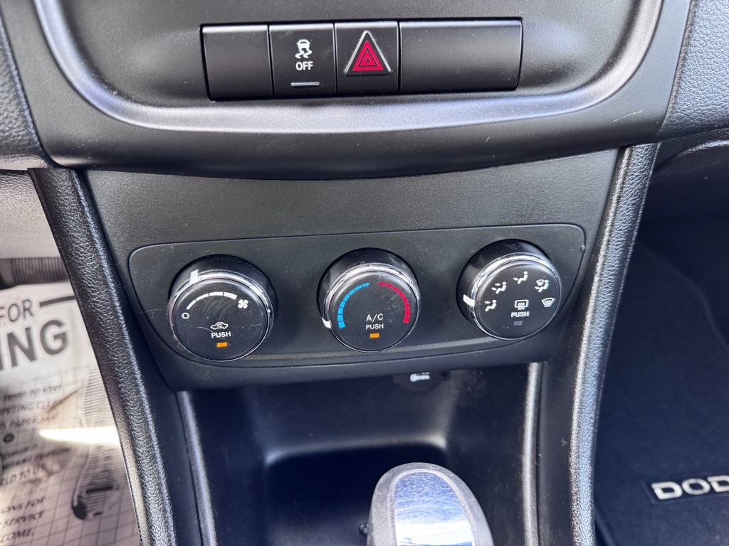 2013 Dodge Avenger Image 18