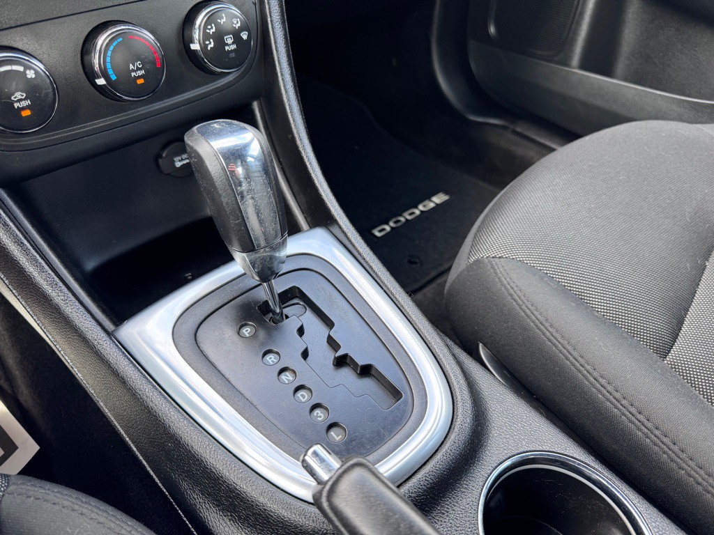2013 Dodge Avenger Image 19
