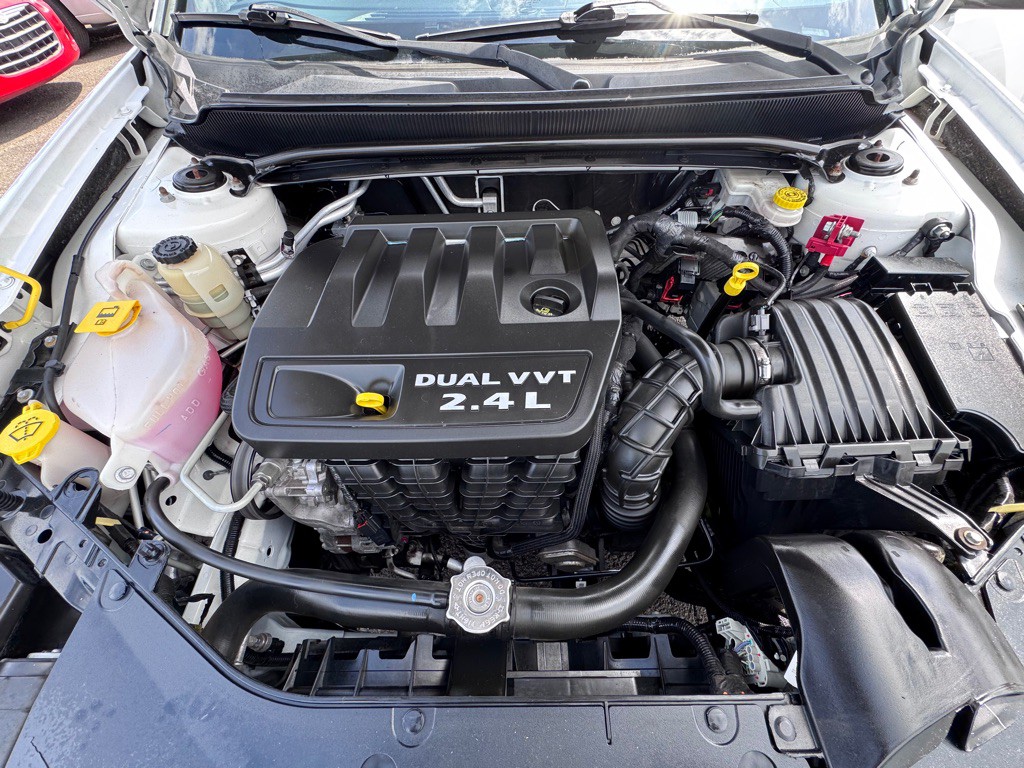 2013 Dodge Avenger Image 20