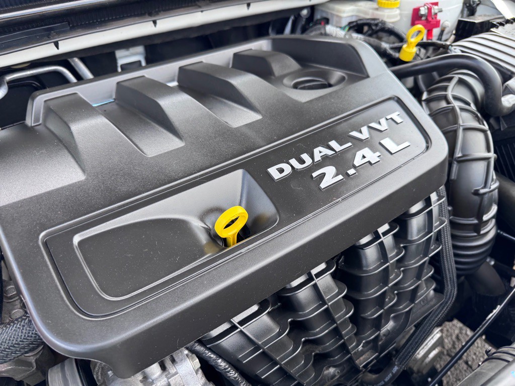 2013 Dodge Avenger Image 21
