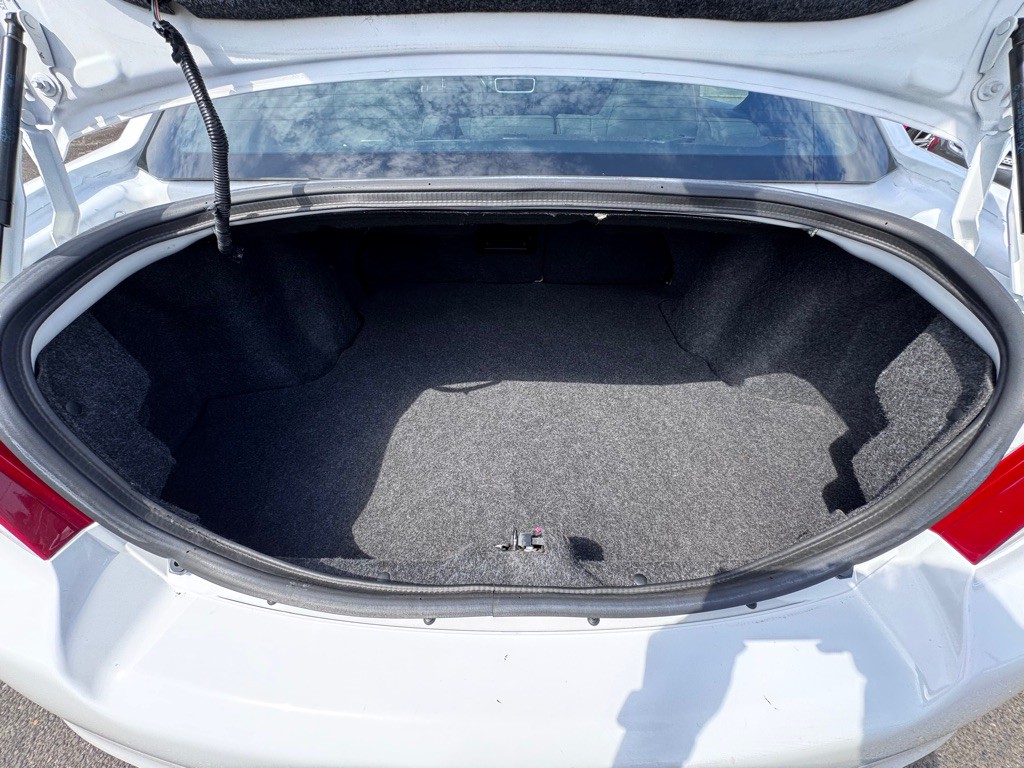 2013 Dodge Avenger Image 22