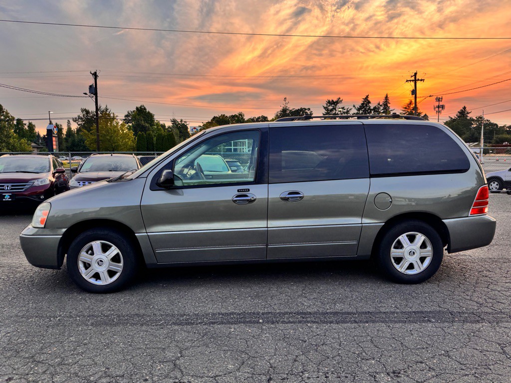 2004 Mercury Monterey Image 2