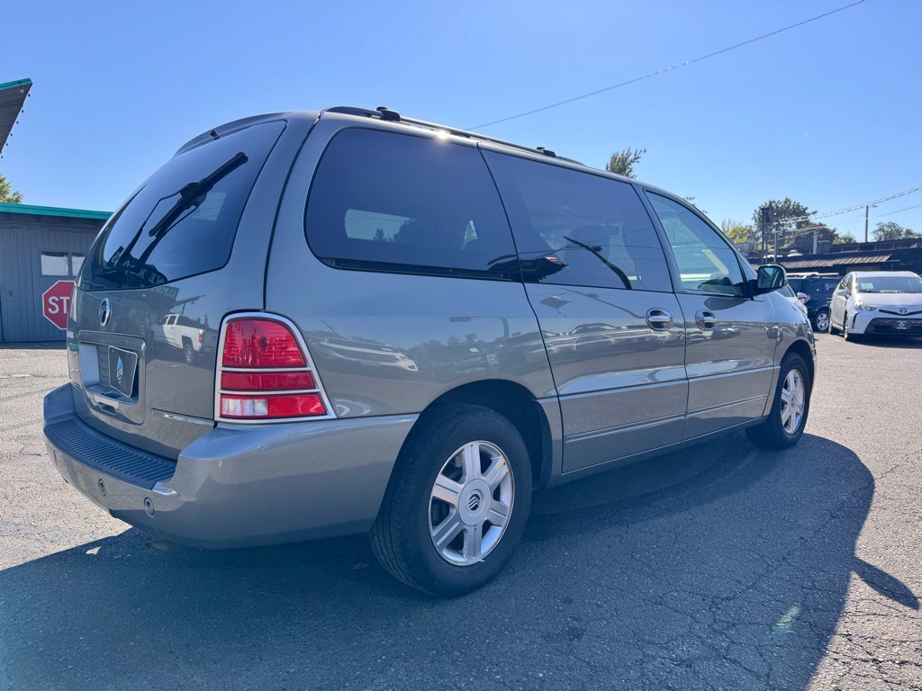 2004 Mercury Monterey Image 5
