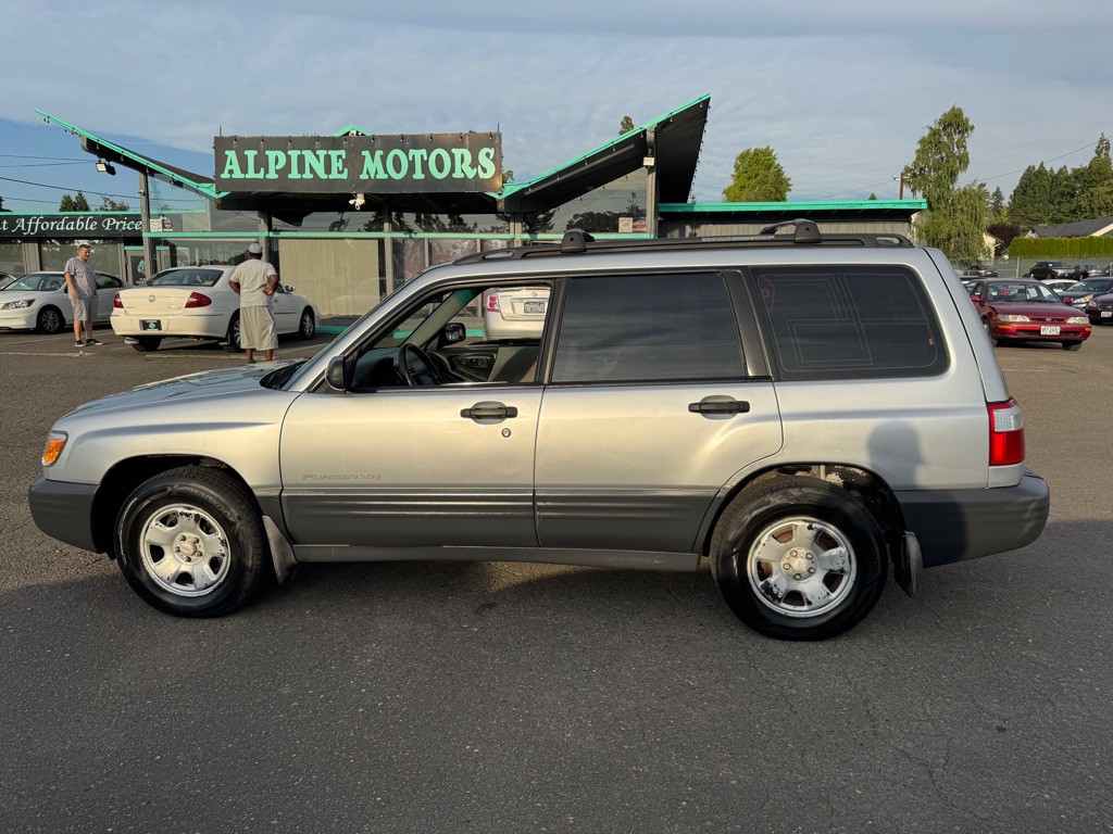 2002 Subaru Forester Image 2