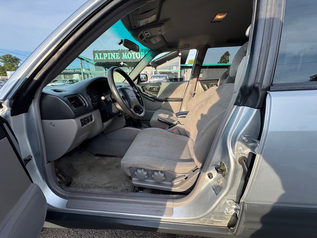 2002 Subaru Forester Image 9