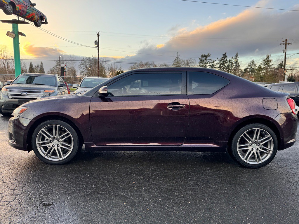 2013 Scion tC Image 2
