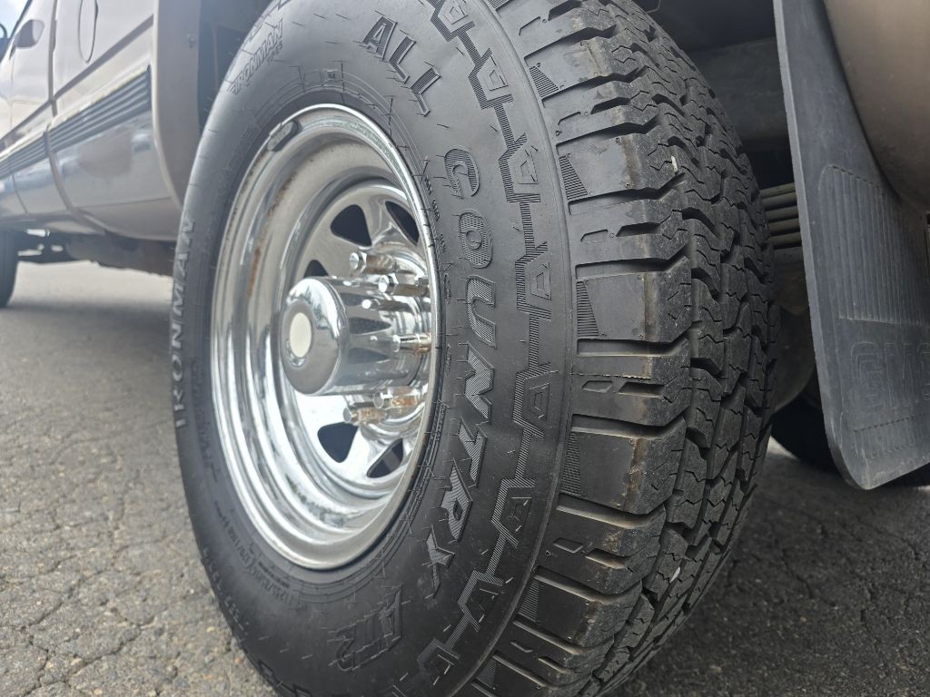 1994 Chevrolet C/K Image 16