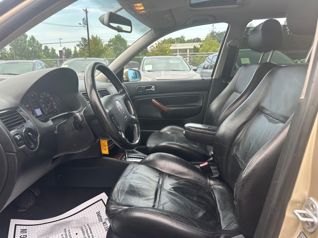 2002 Volkswagen Jetta Image 8