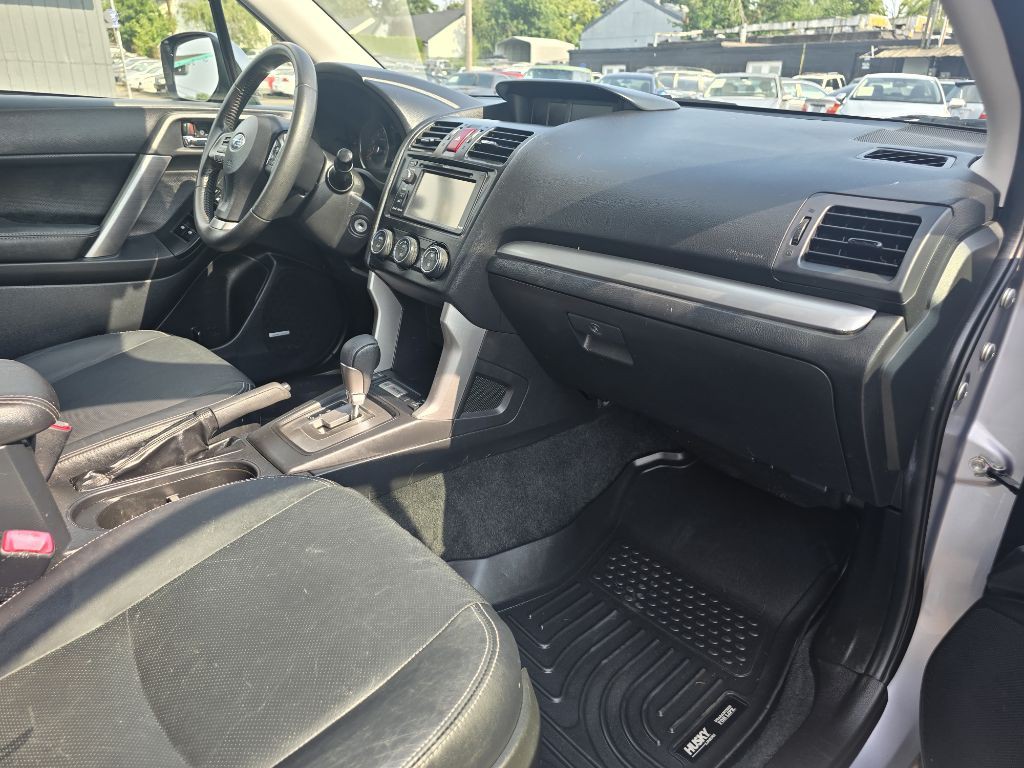 2015 Subaru Forester Image 12