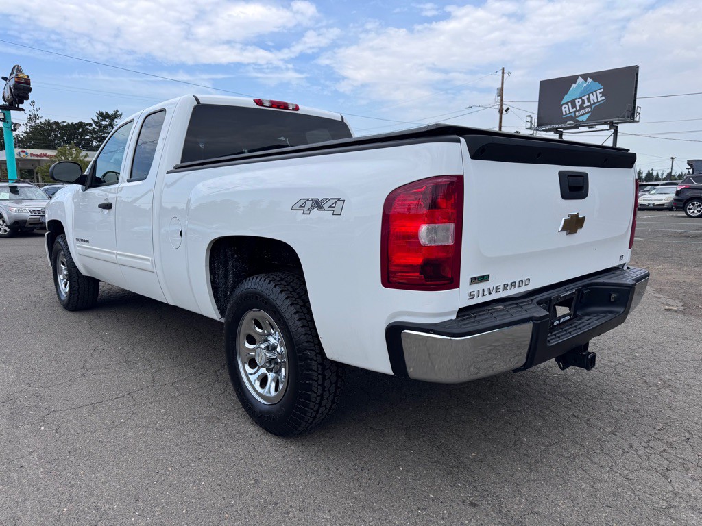 2011 Chevrolet Silverado 1500 Image 3
