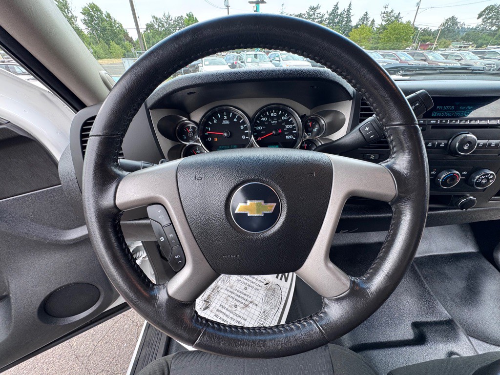 2011 Chevrolet Silverado 1500 Image 16