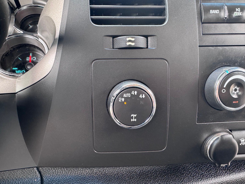2011 Chevrolet Silverado 1500 Image 20