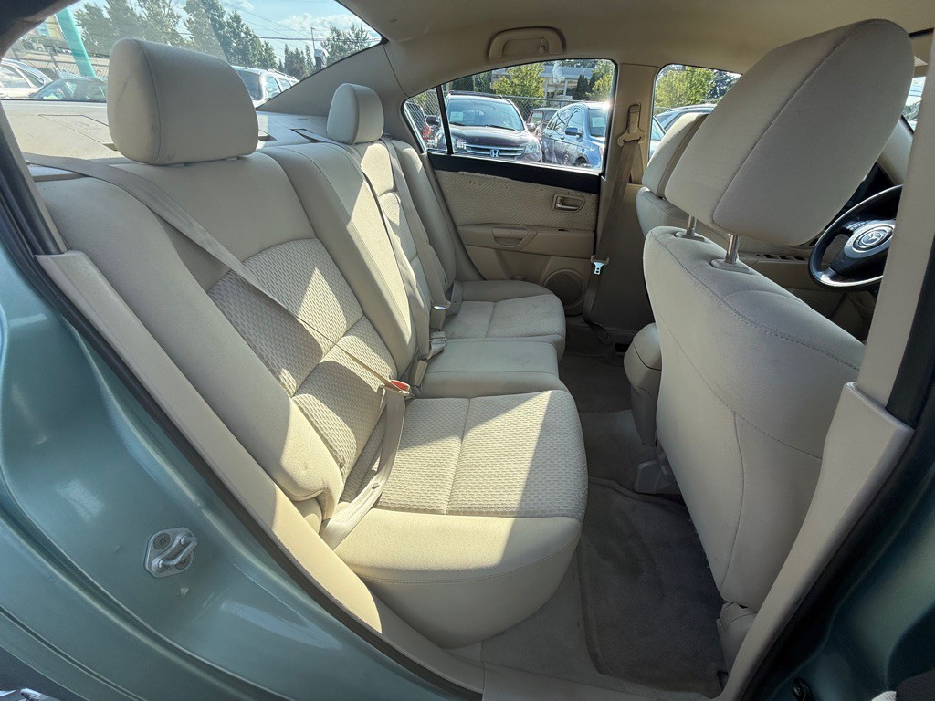 2004 Mazda Mazda3 Image 12