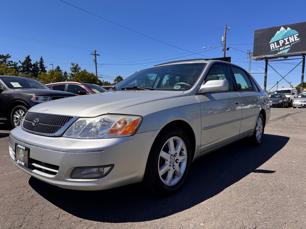 2000 Toyota Avalon Image 1