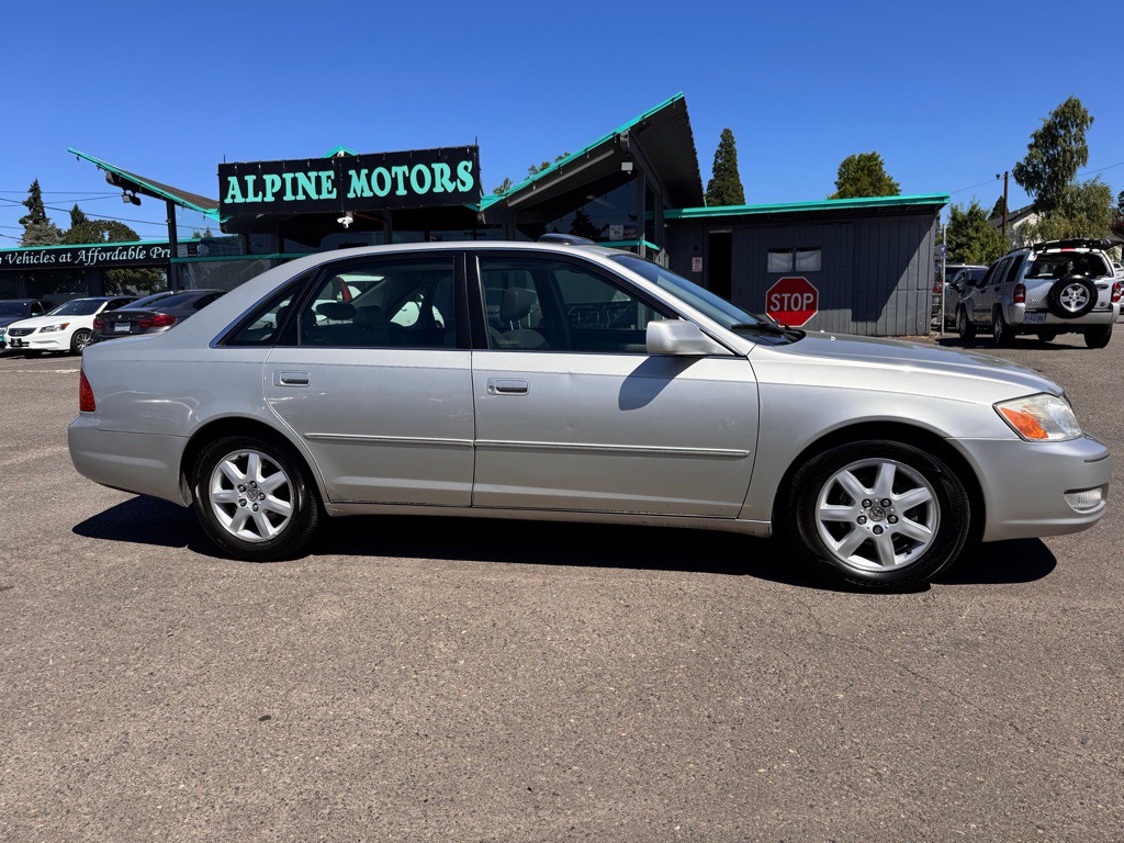 2000 Toyota Avalon Image 7