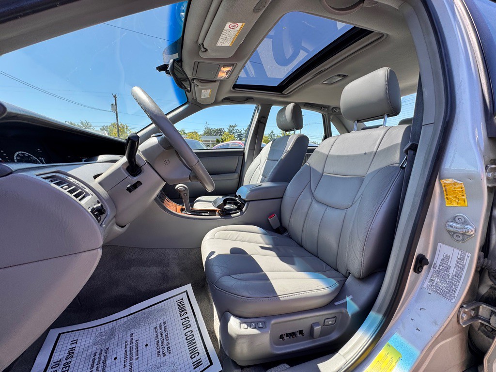 2000 Toyota Avalon Image 10