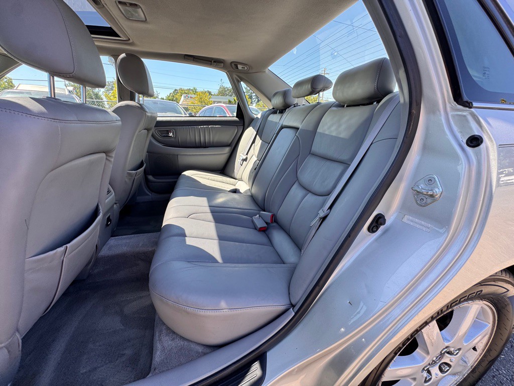 2000 Toyota Avalon Image 12