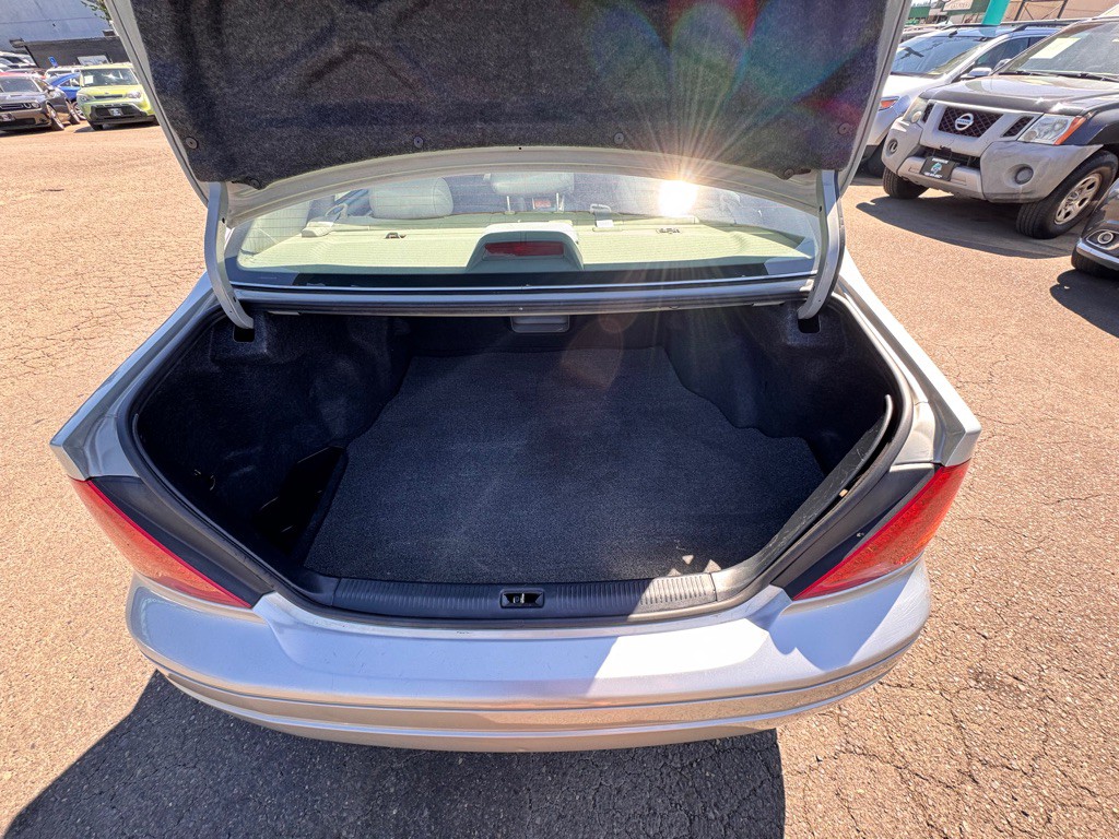 2000 Toyota Avalon Image 13