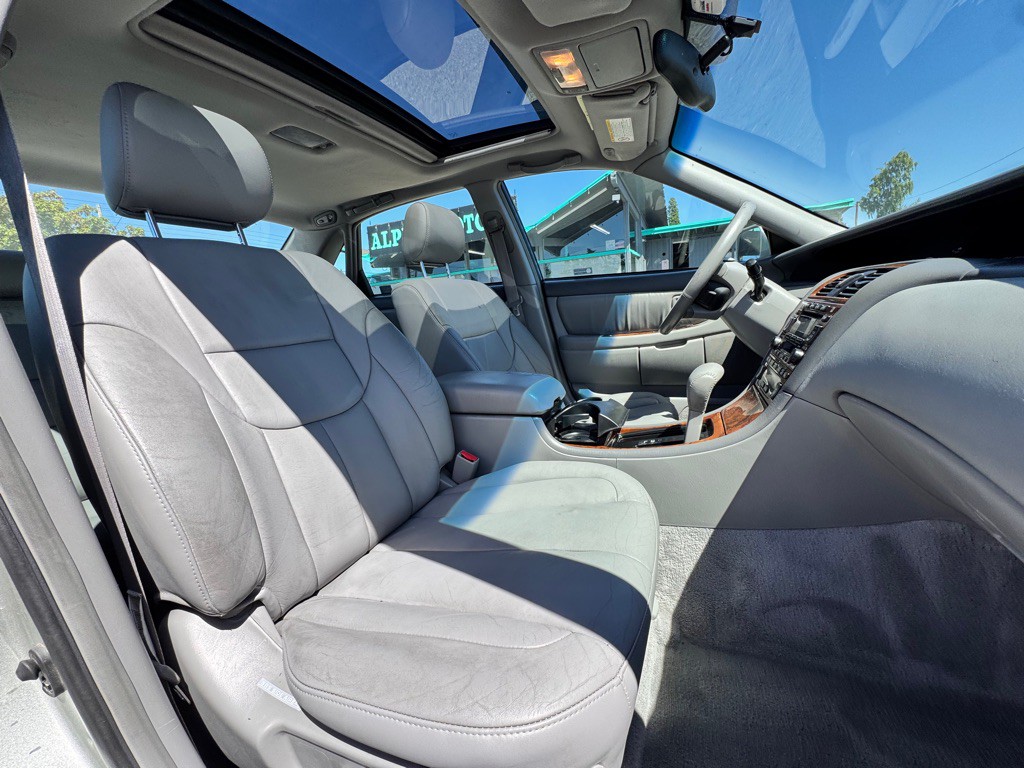 2000 Toyota Avalon Image 15