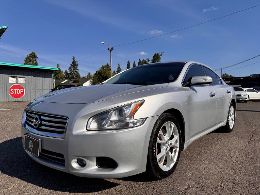 2013 Nissan Maxima Image 1