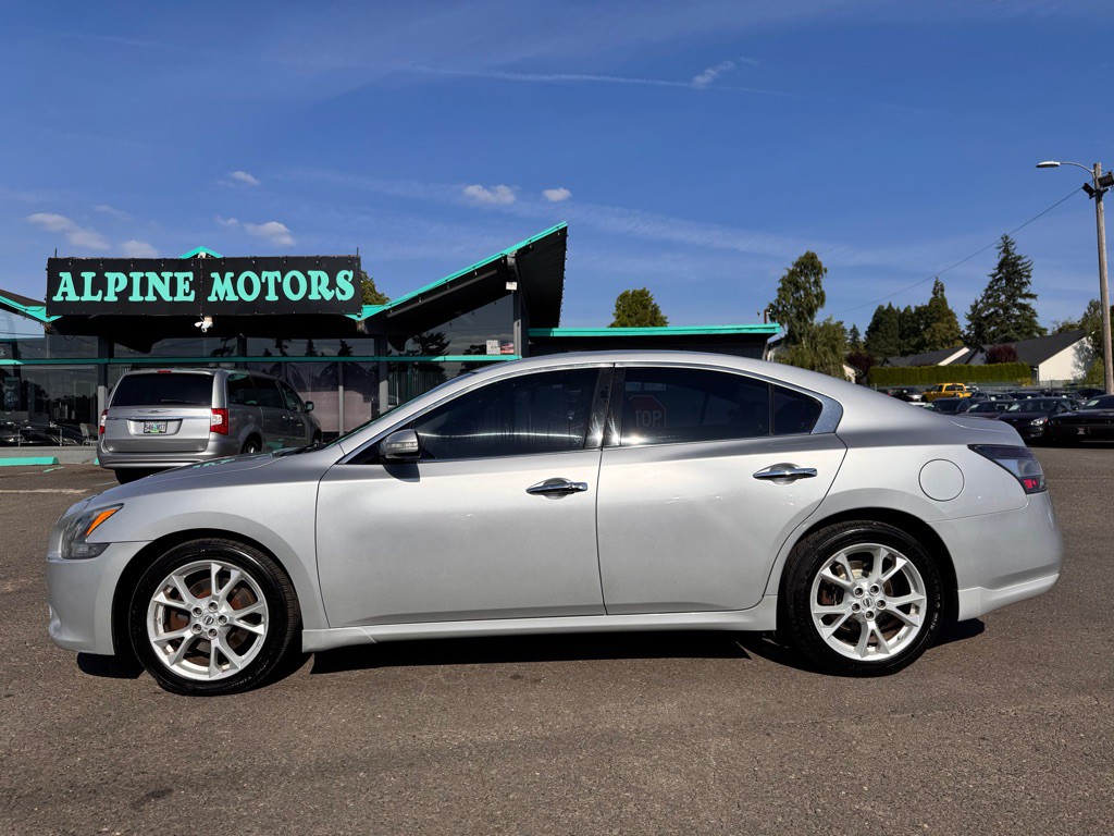 2013 Nissan Maxima Image 2