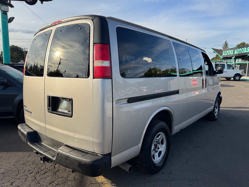 2007 Chevrolet Express Image 5