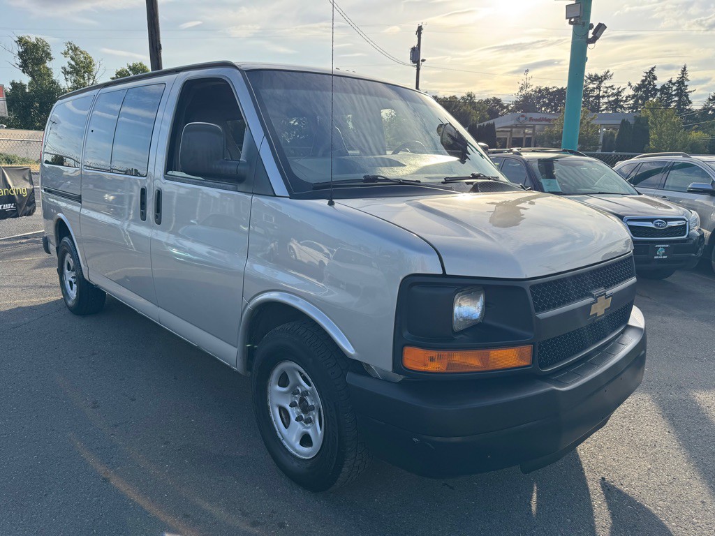 2007 Chevrolet Express Image 7
