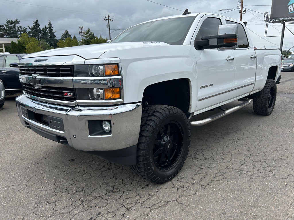 2015 Chevrolet Silverado 1500 Image 1