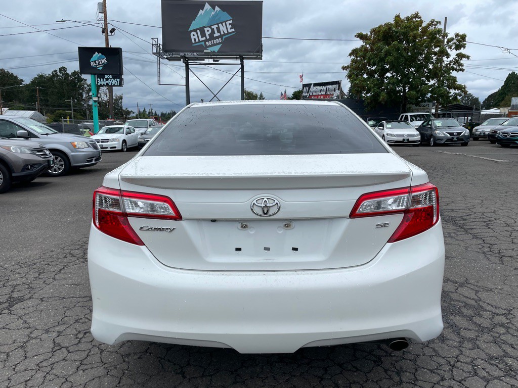 2014 Toyota Camry Image 4