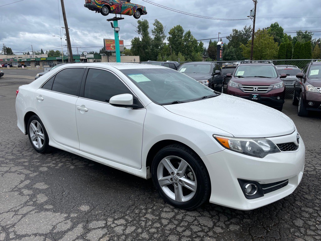 2014 Toyota Camry Image 7