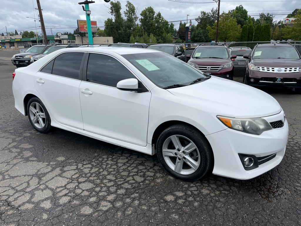 2012 Toyota Camry Image 7
