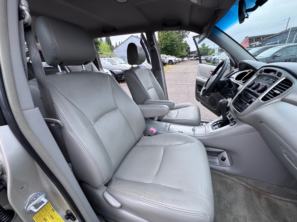 2005 Toyota Highlander Image 11