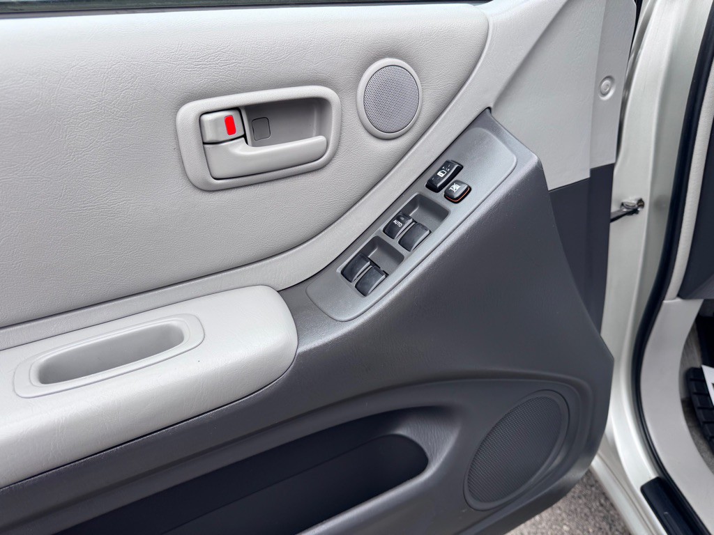 2005 Toyota Highlander Image 14