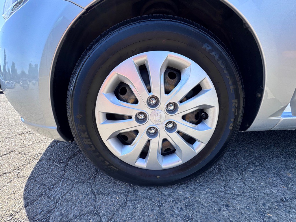2012 Kia Forte Image 22