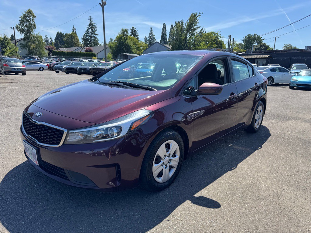 2017 Kia Forte Image 1