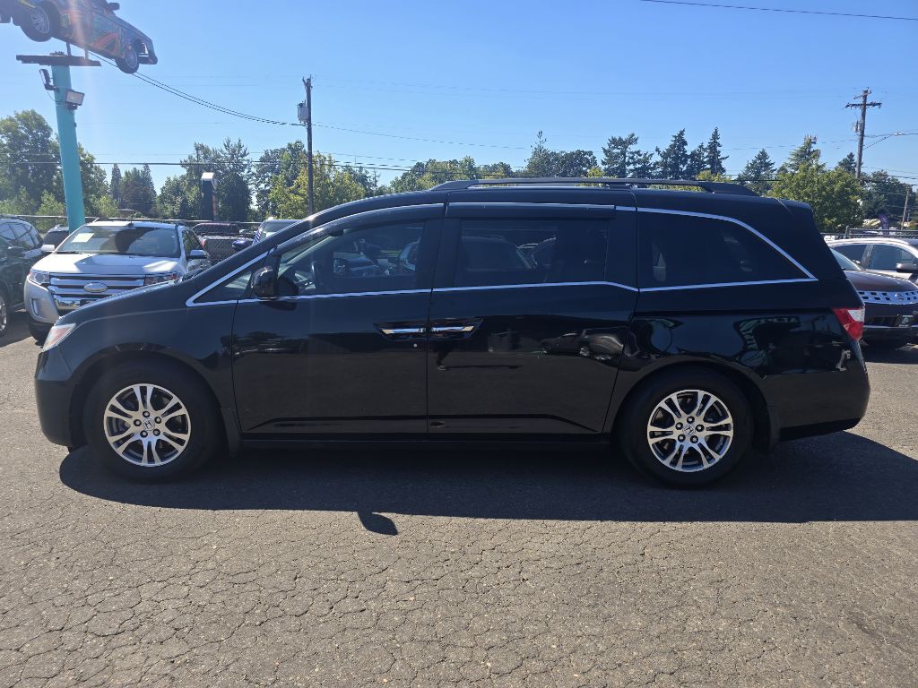 2013 Honda Odyssey Image 2