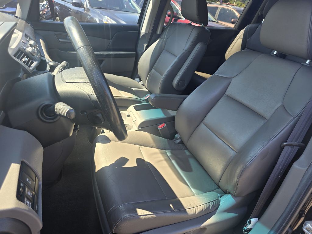 2013 Honda Odyssey Image 10