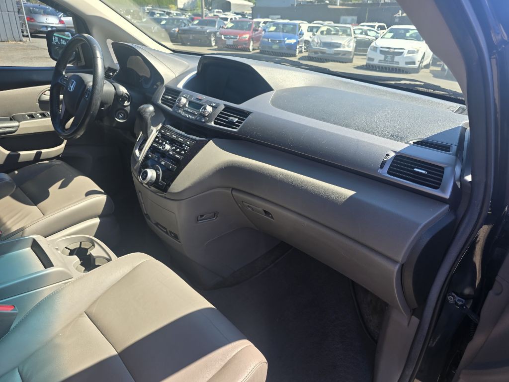 2013 Honda Odyssey Image 12