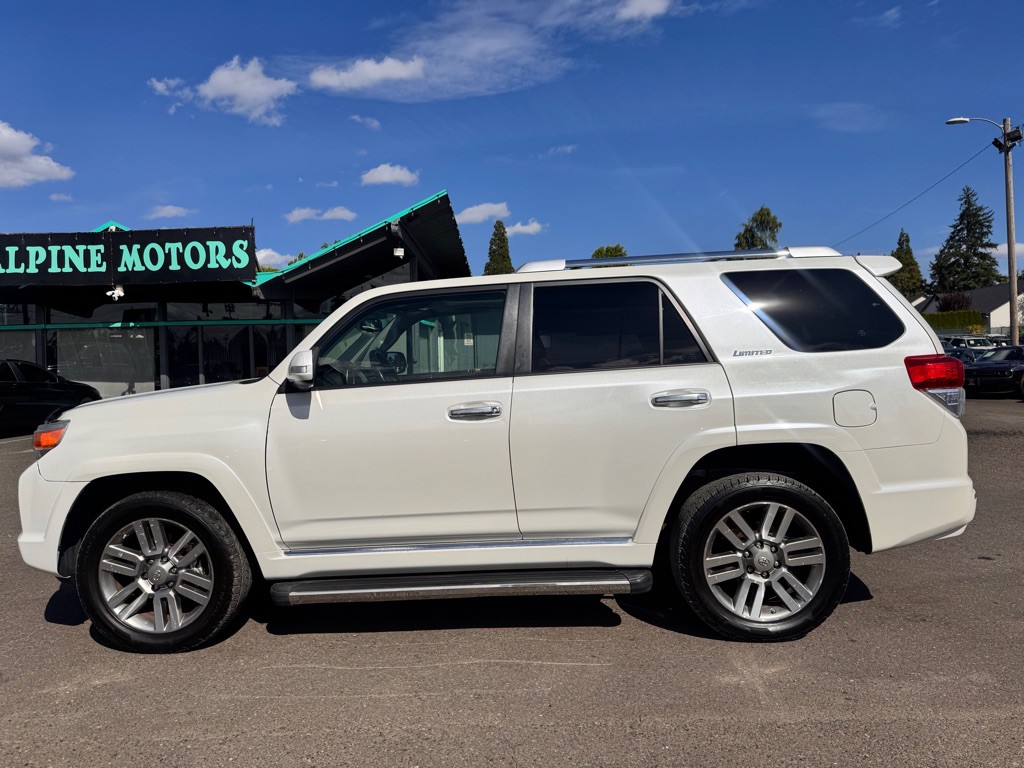 2011 Toyota 4Runner Image 2