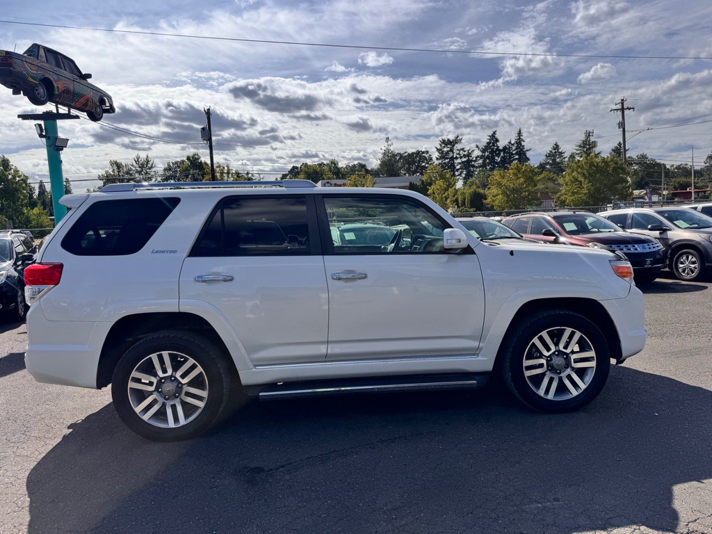 2011 Toyota 4Runner Image 6