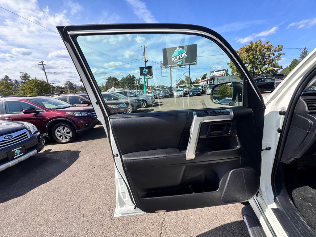 2011 Toyota 4Runner Image 10