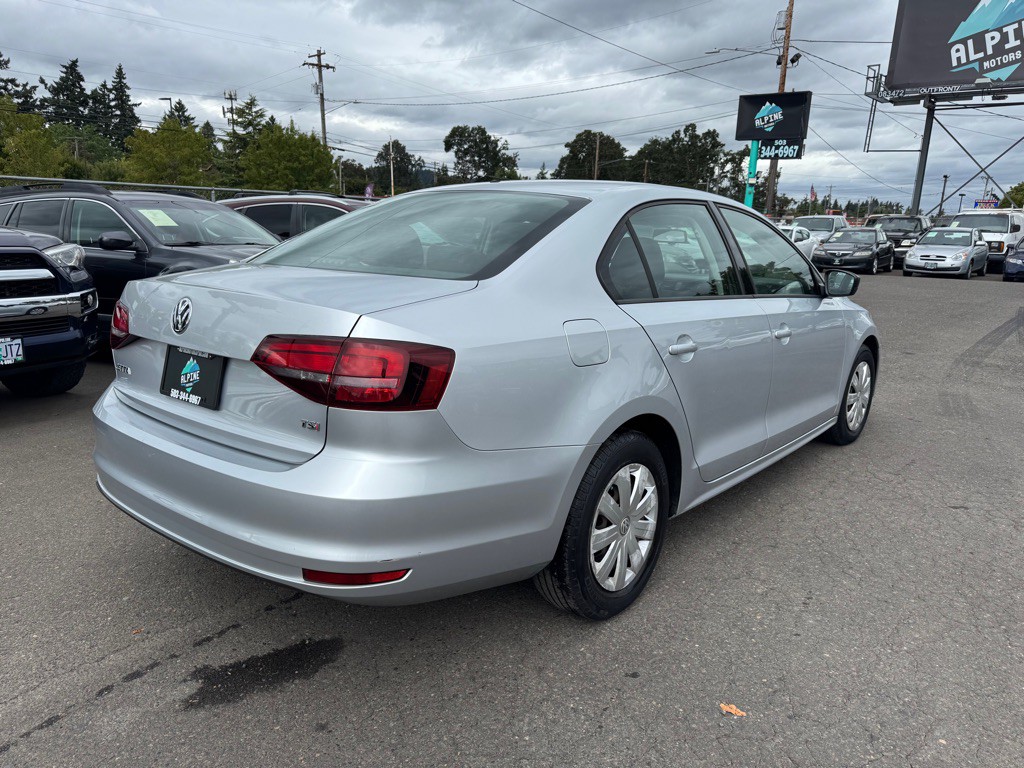 2016 Volkswagen Jetta Image 4