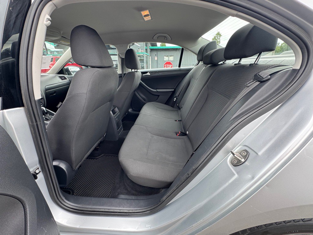 2016 Volkswagen Jetta Image 10