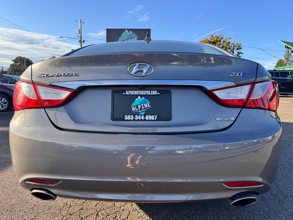 2011 Hyundai Sonata Image 4
