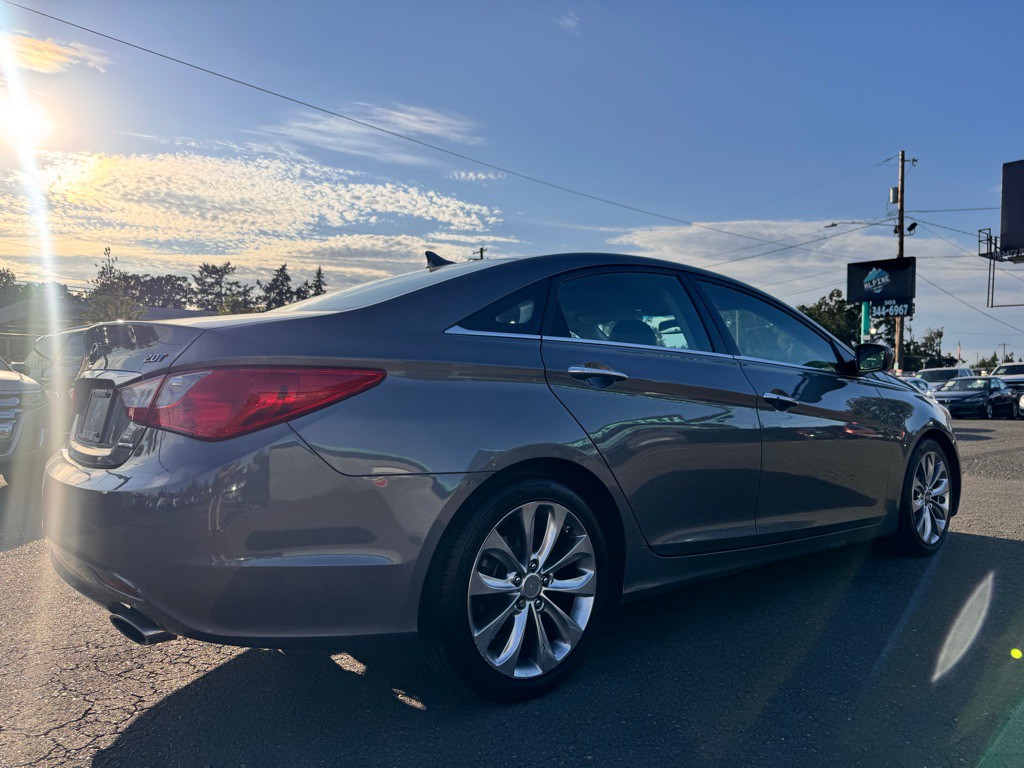 2011 Hyundai Sonata Image 5