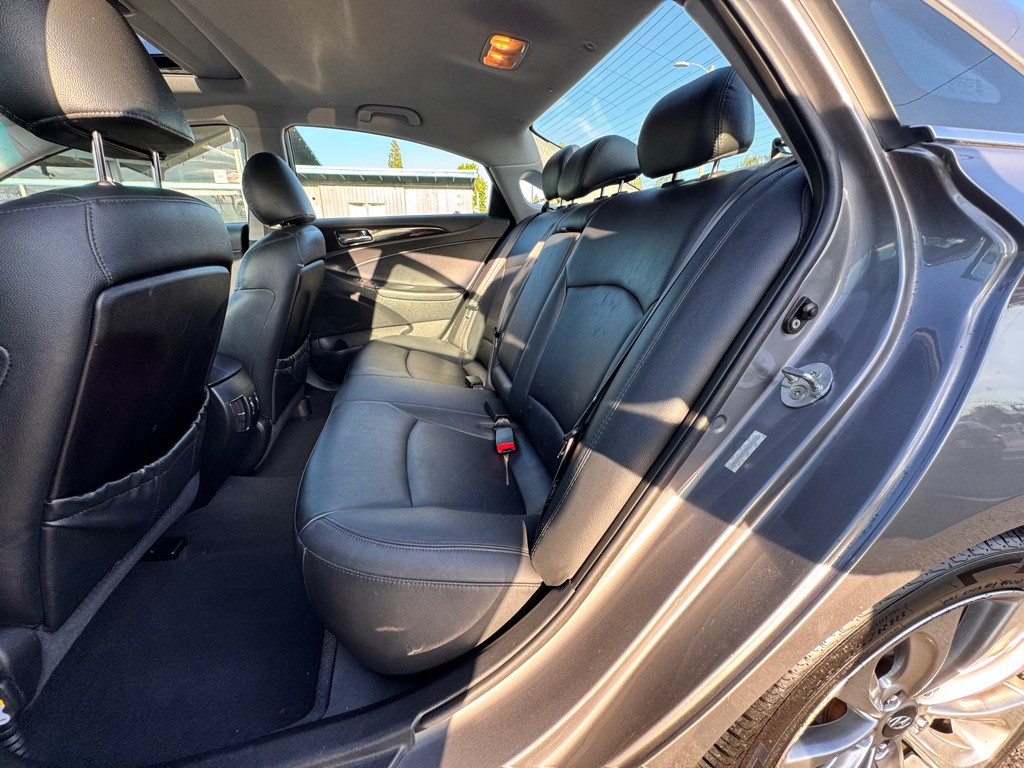 2011 Hyundai Sonata Image 11