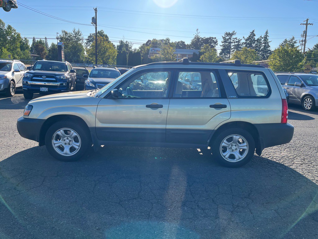 2004 Subaru Forester Image 2