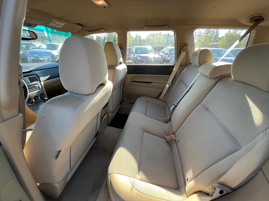 2004 Subaru Forester Image 10