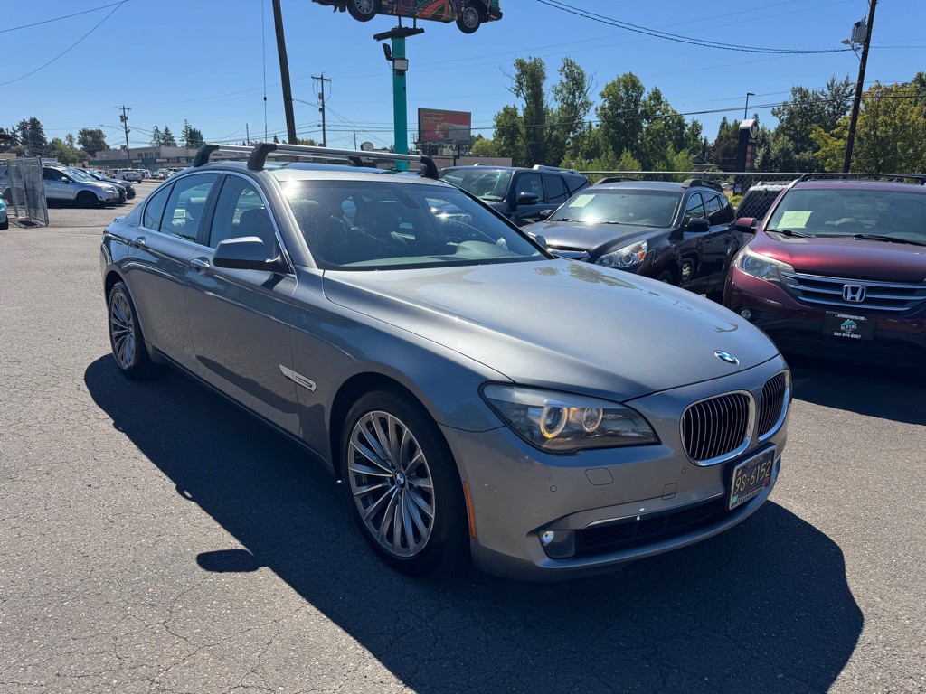 2012 BMW 7 Series Image 7