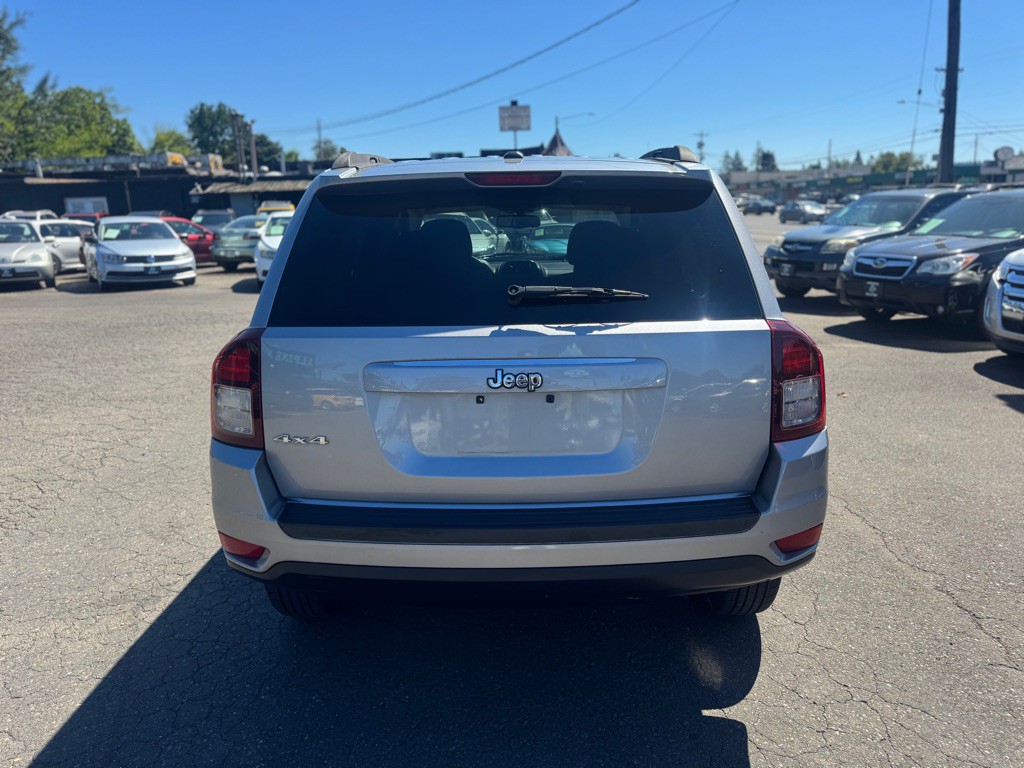 2016 Jeep Compass Image 4